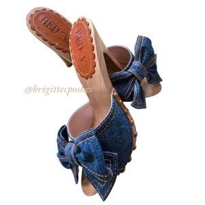 RED VALENTINO GARAVANI Mules & Clogs